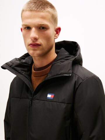 Tommy Jeans Átmeneti dzseki - fekete