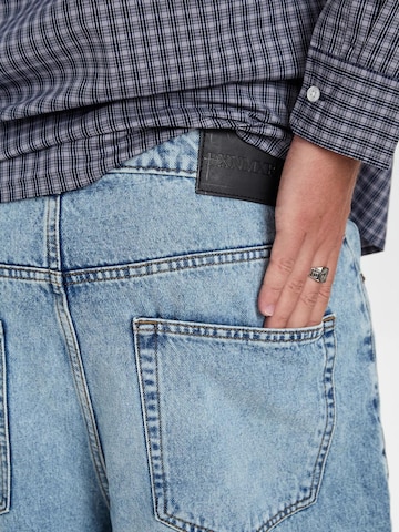 Dxnmxrk - Pierna ancha Vaquero 'DXHarri Blue Wide Fit Denim Shorts' en azul
