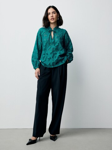 Next Pluus, värv sinine