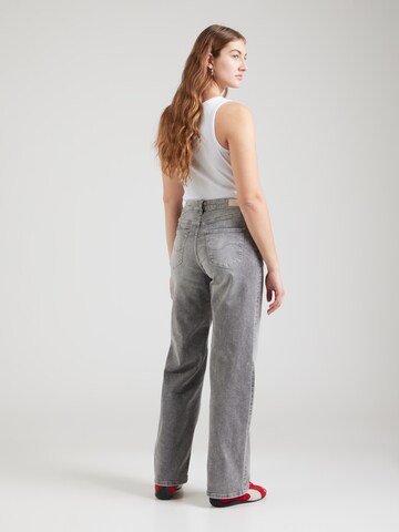 QS Loosefit Farmer 'Catie' - szürke