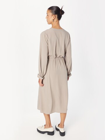 Soft Rebels - Vestido 'Elianna' en gris