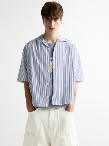 Fit confort Chemise Pull&Bear en blanc : devant