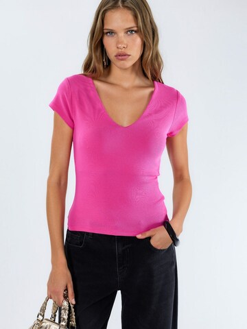 Busem T-Shirt in Pink: Vorderseite