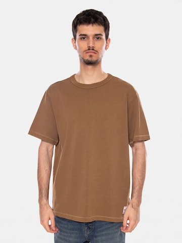WRANGLER Shirt 'SS SOLID TEE KANGAROO BROWN' in Brown: front