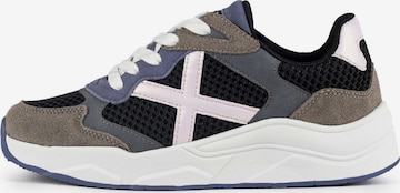 MUNICH Matalavartiset tennarit 'MALI' värissä harmaa: etupuoli