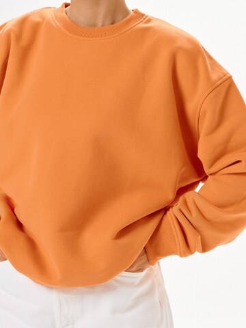 Felpa 'Line Kiss' di MIRONS in arancione