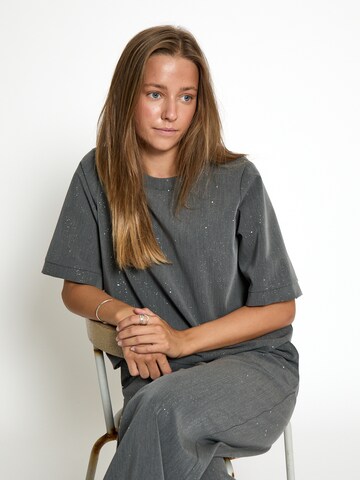 Haut 'Leslie' DESIRES en gris