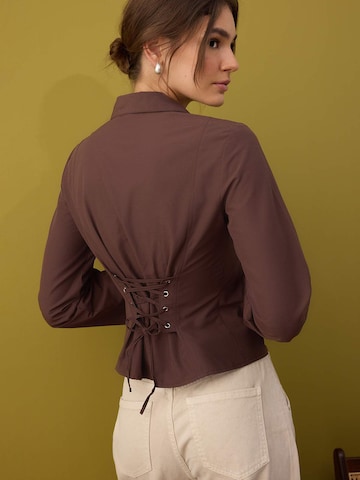 Trendyol - Blusa en marrón