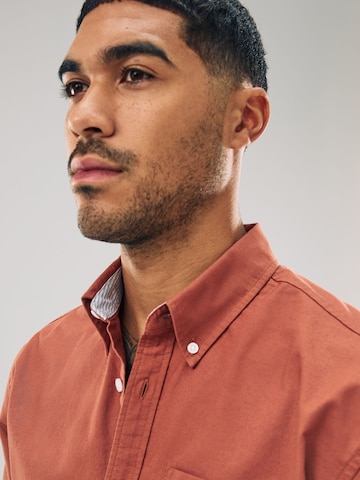 Coupe regular Chemise Next en marron