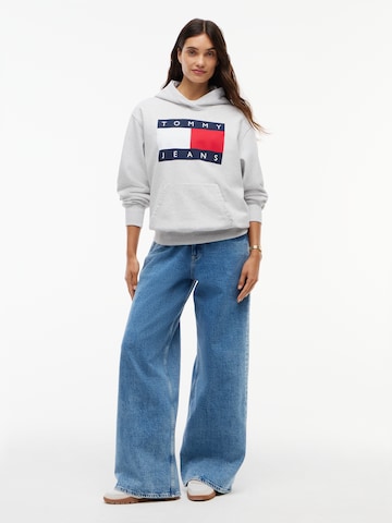 Tommy Jeans Суичър в сиво