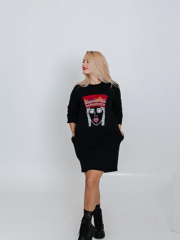 Robe oversize 'CROWN LIELVARDE' RADADA en noir
