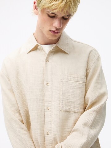 Pull&Bear Regular fit Skjorta i beige