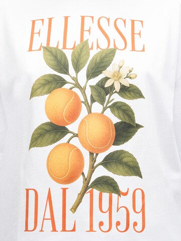 Tricou '1959' de la ELLESSE pe alb