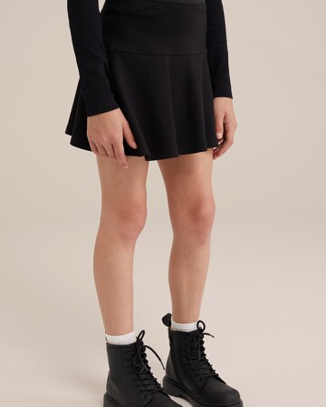 WE Fashion Skirt in Black: front