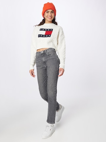 Tommy Jeans Svetr – bílá