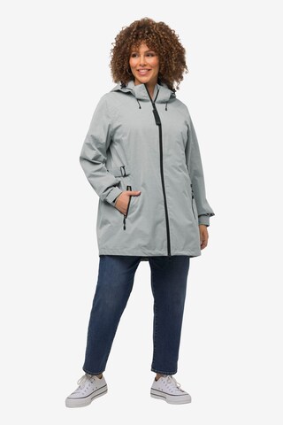 Veste fonctionnelle Ulla Popken en gris