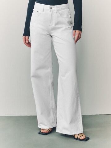 Next Wide leg Jeans in Wit: voorkant