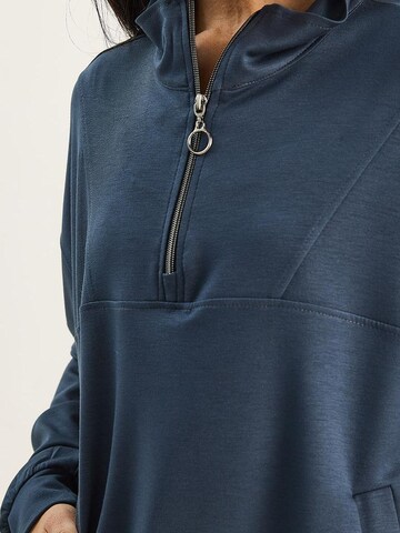 Felpa di Bianco Lucci in grigio