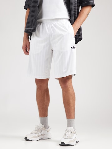 regular Pantaloni di ADIDAS ORIGINALS in bianco: frontale
