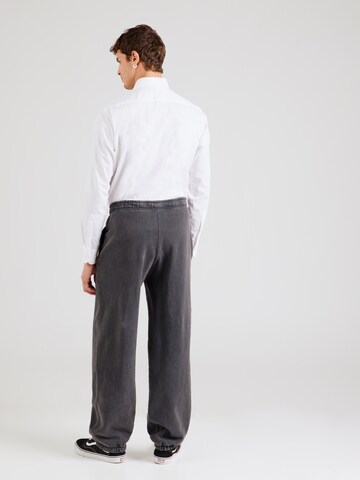 Han Kjøbenhavn Tapered Trousers in Grey