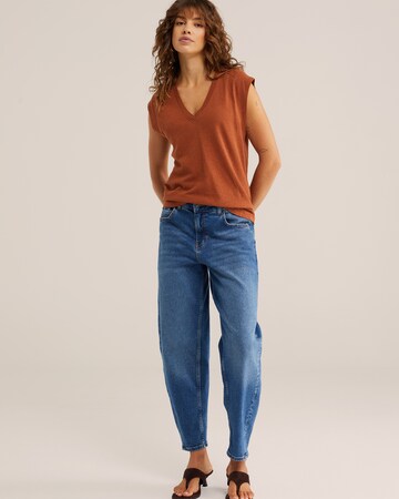 WE Fashion Paita värissä ruskea