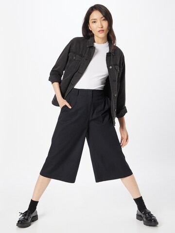 ESPRIT - Pierna ancha Pantalón plisado en negro