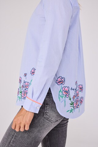 LIEBLINGSSTÜCK Blus 'Odelia' i blå