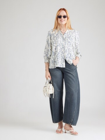 ONLY Carmakoma - Blusa 'CARRAYA' en beige