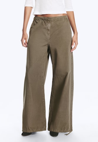 Wide leg Pantaloni eleganți 'Kaito' de la WEEKDAY pe gri: față