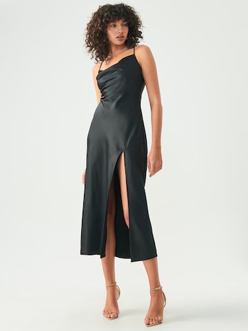 Robe 'DOME ' BWLDR en noir