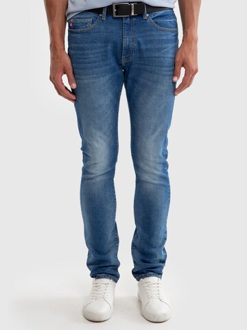 BIG STAR Tapered Jeans ' TERRY ' in Blue: front