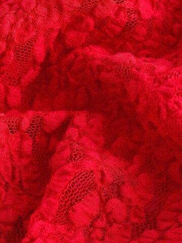Next Shirt in Red