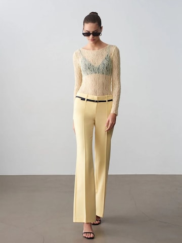 Regular Pantalon Dilvin en jaune