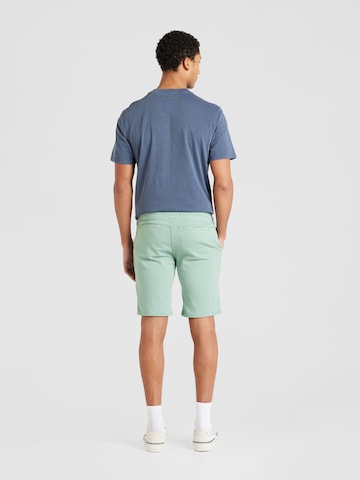 BLEND Regular Shorts in Grün