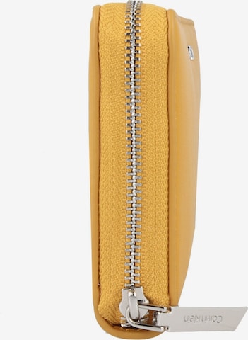 Calvin Klein - Cartera en amarillo