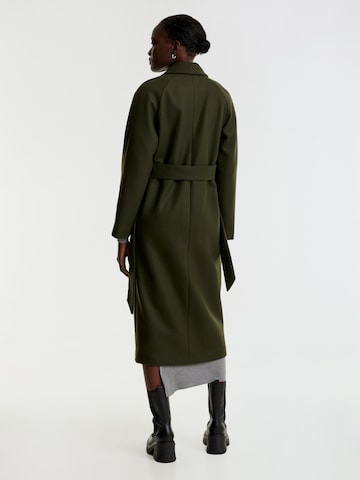 EDITED Between-Seasons Coat 'Cecilia' in Green