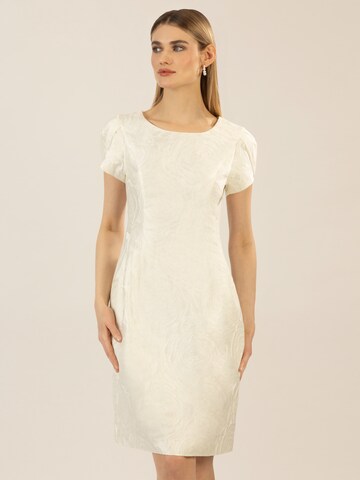 APART Cocktail Dress in White: front