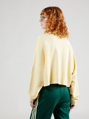 Sweat-shirt 'Essentials+' ADIDAS ORIGINALS en jaune