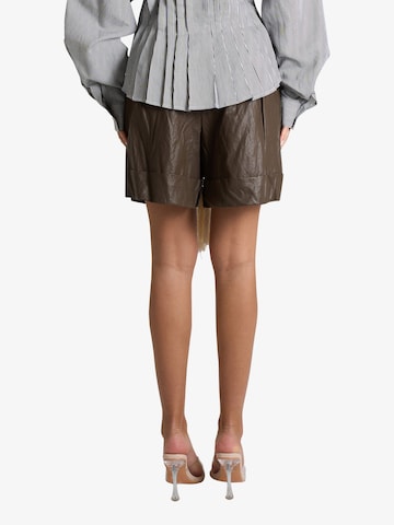HAVE ONE Regular Pants in Brown