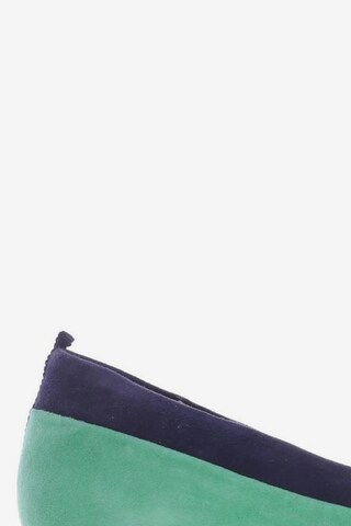 Boden Flats & Loafers in 41 in Green