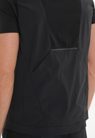 ENDURANCE Sports Vest in Black