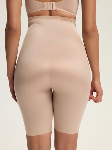 ESOTIQ - Braga moldeadora 'Miederhose mit Bein Shapy, starker Shaping Effekt, glatte Microfaser' en beige