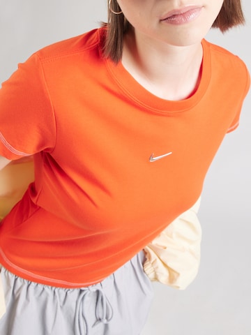 Maglietta di Nike Sportswear in rosso