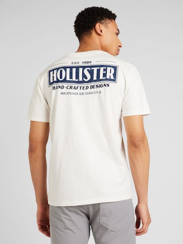 HOLLISTER Тениска в бяло