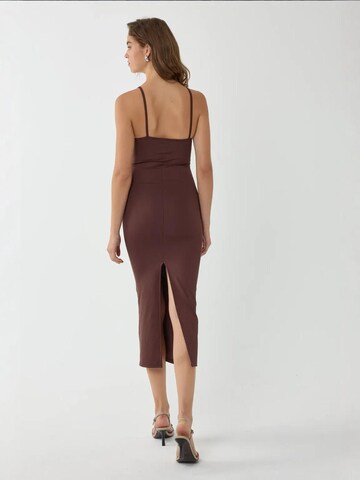 Hiccup Dress 'Midi' in Brown