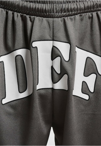 DEF Loosefit Shorts in Grau
