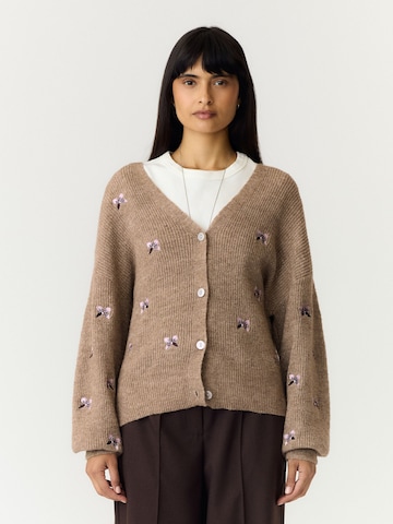 YAS - Cárdigan 'YASFLEUR' en marrón: frente