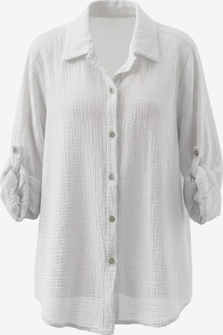 TorWeit Oversized Shirt in White: front