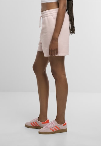 Regular Pantalon 'Essential' Karl Kani en rose