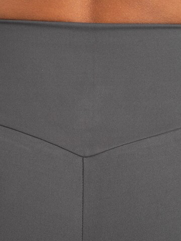 évasé Leggings ' Neola ' Smilodox en gris